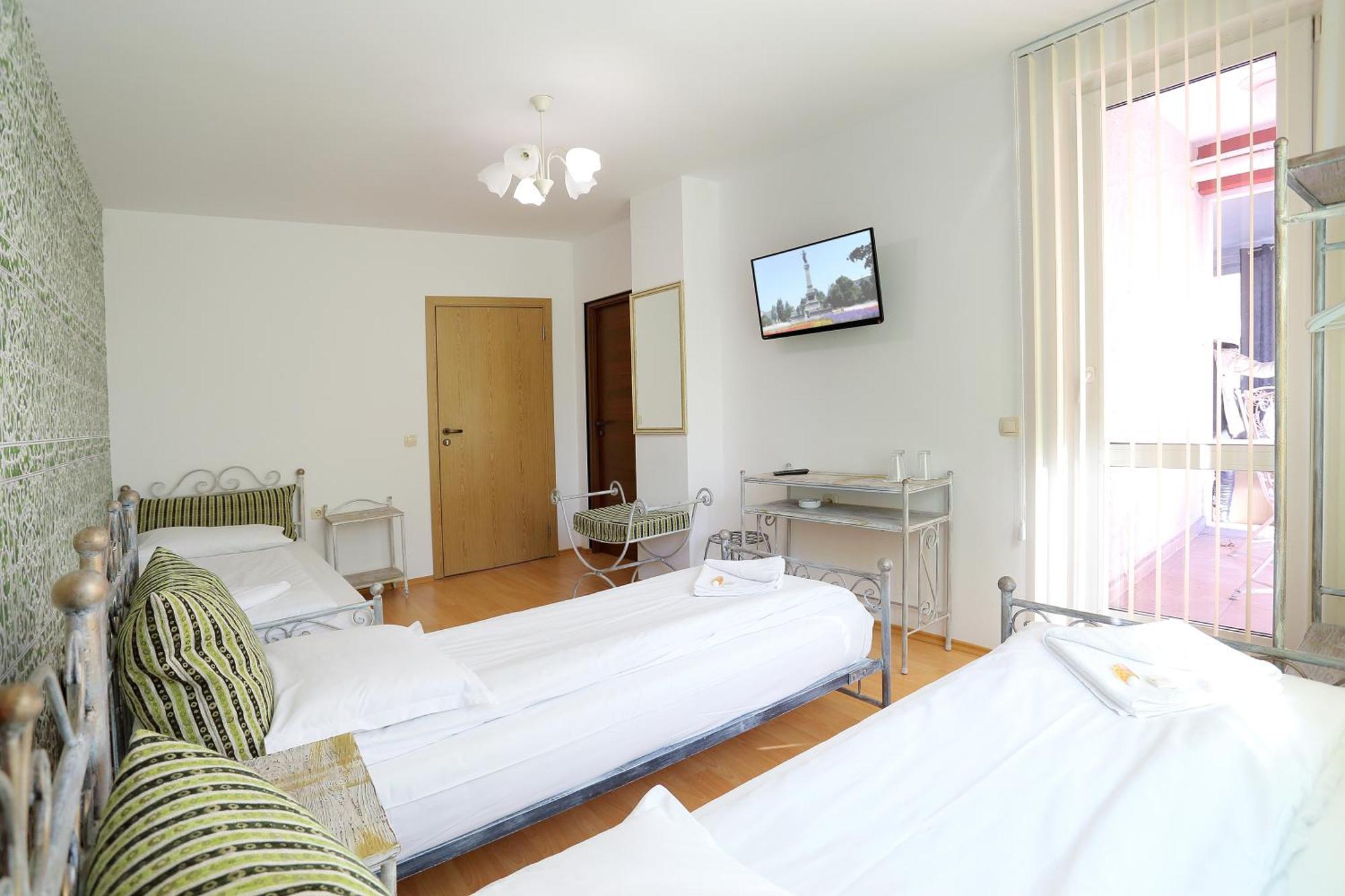 Family Hotel Amor Ruse Zewnętrze zdjęcie