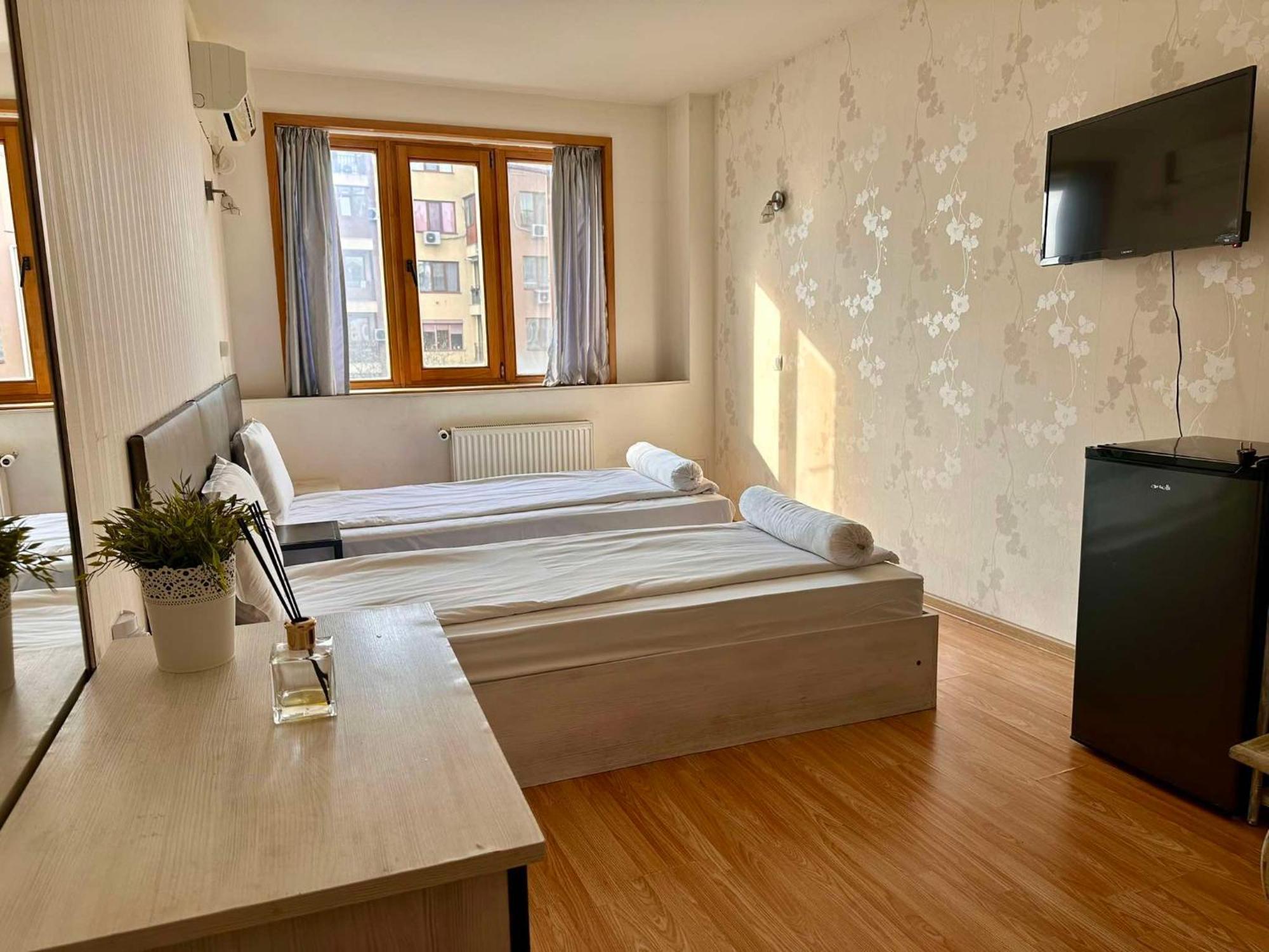 Family Hotel Amor Ruse Zewnętrze zdjęcie