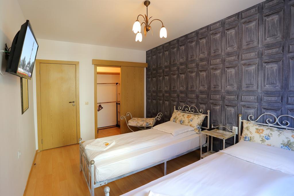 Family Hotel Amor Ruse Zewnętrze zdjęcie
