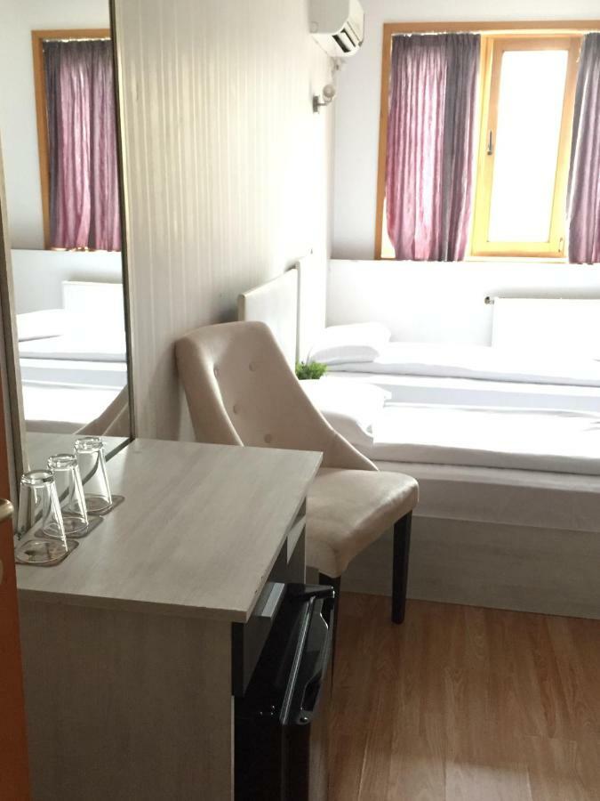 Family Hotel Amor Ruse Zewnętrze zdjęcie